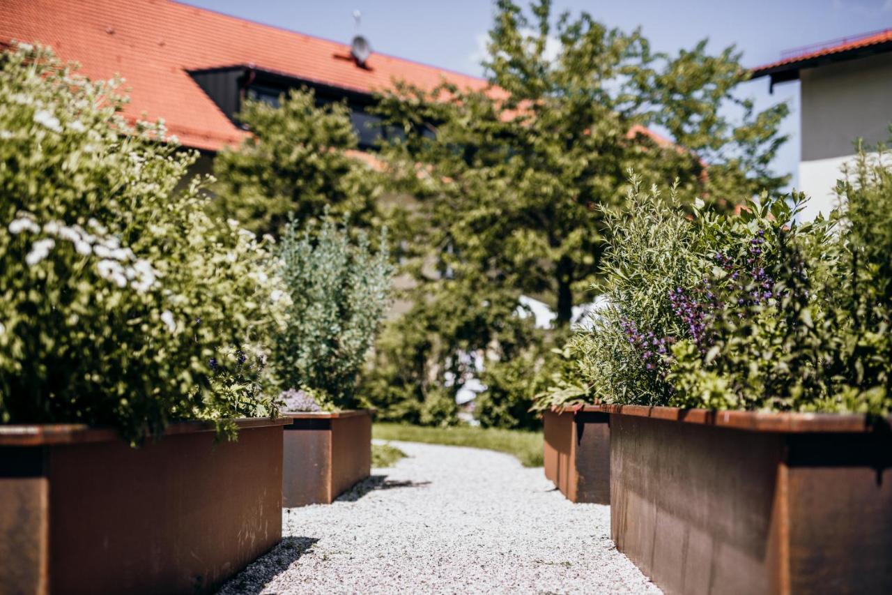 Angermuehle Landgasthof Altenmarkt an der Alz Esterno foto